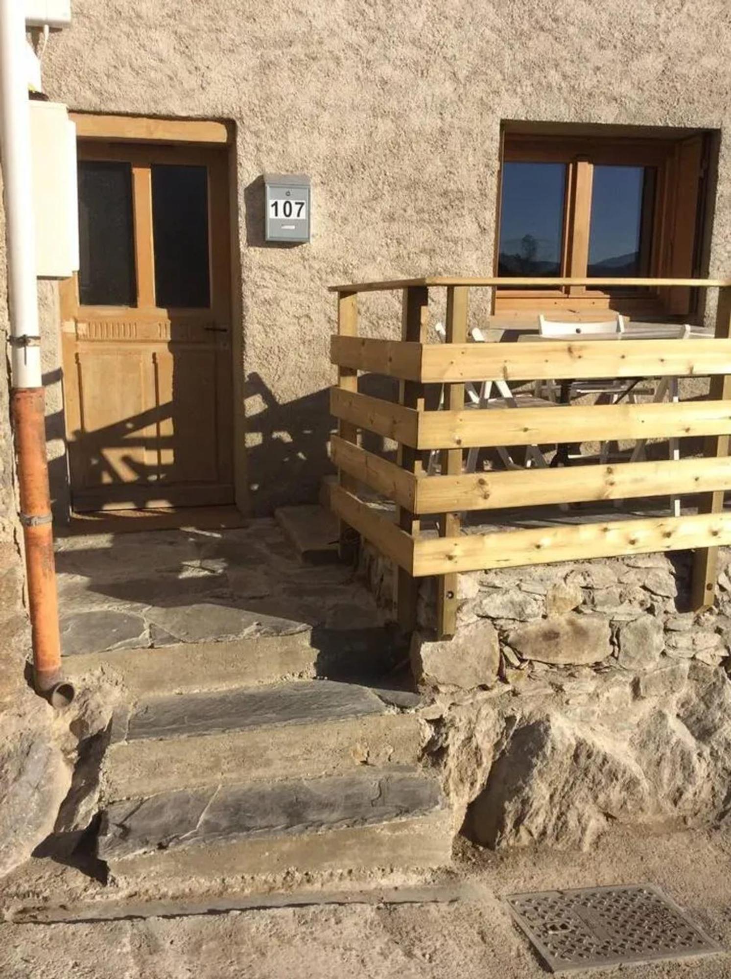 Chalet Confortable A Ascou Avec Vue Sur La Montagne Exteriör bild